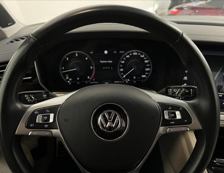 Volkswagen Touareg 15