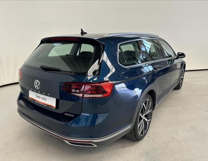Volkswagen Passat 2
