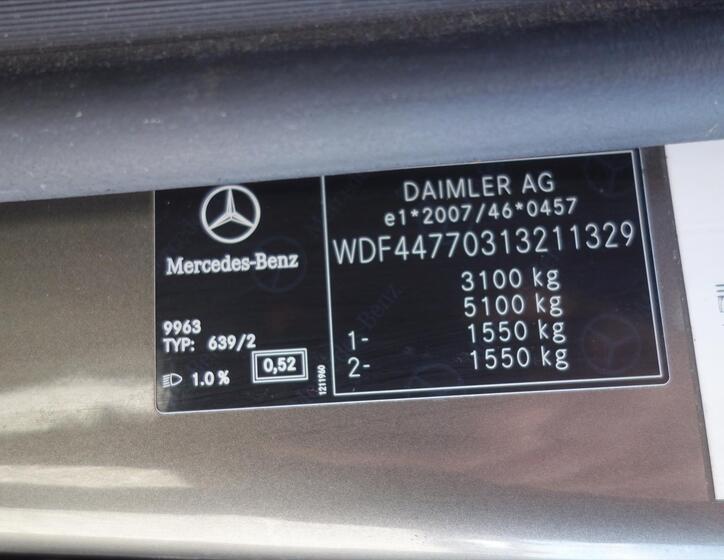 Mercedes-Benz Vito 21