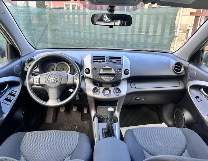 Toyota RAV4 14