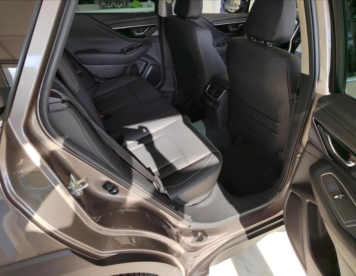 Subaru Outback 10
