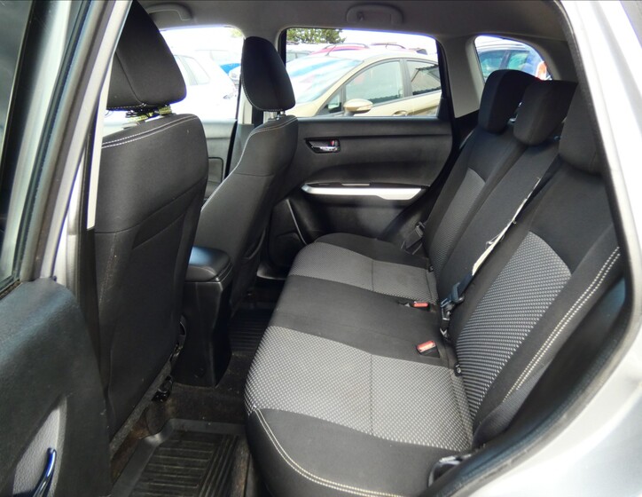 Suzuki Vitara 8