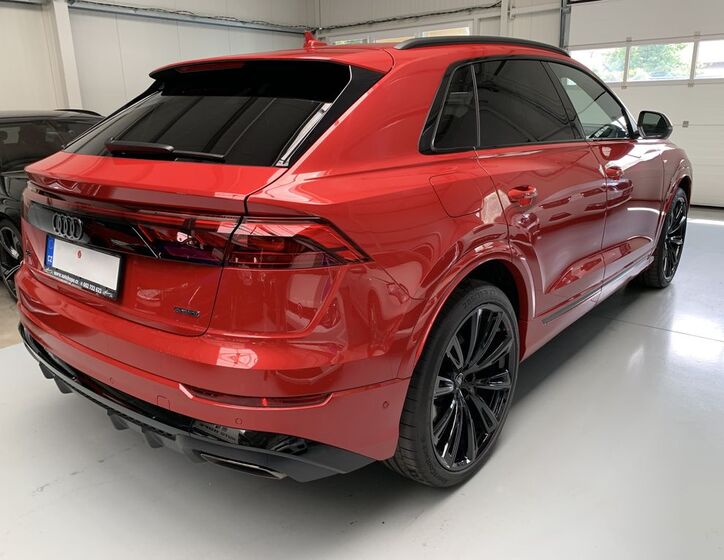 Audi Q8 6