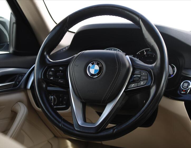 BMW Řada 5 15