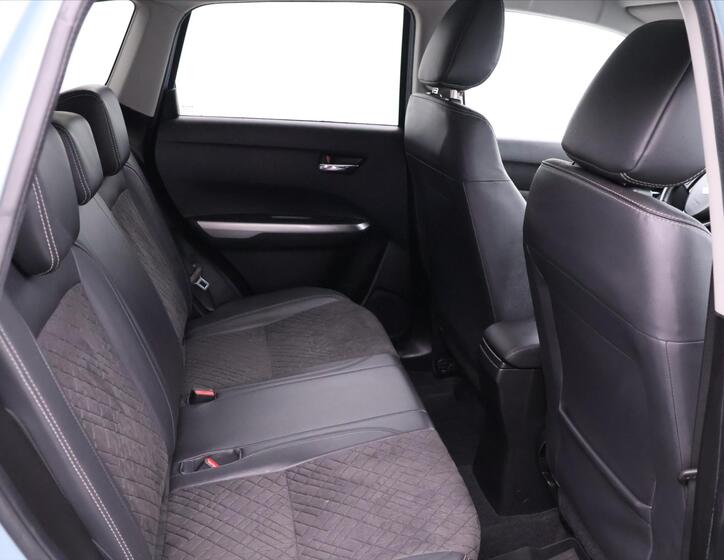 Suzuki Vitara 15