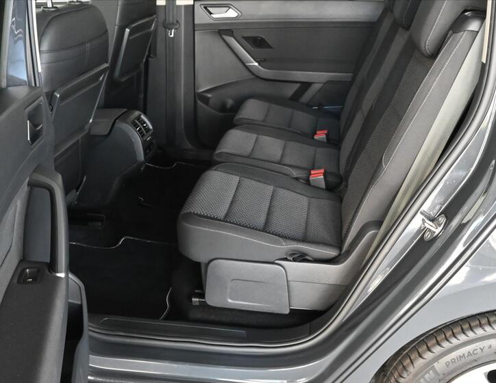 Volkswagen Touran 11