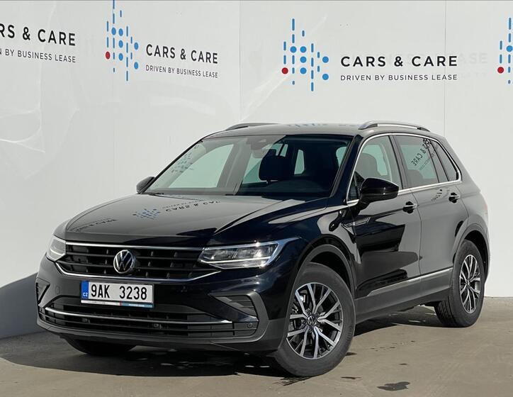 Volkswagen Tiguan 1