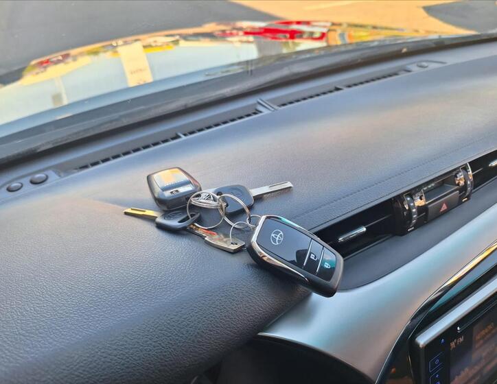 Toyota Hilux 13