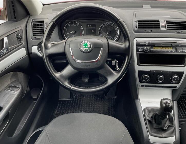Škoda Octavia 12