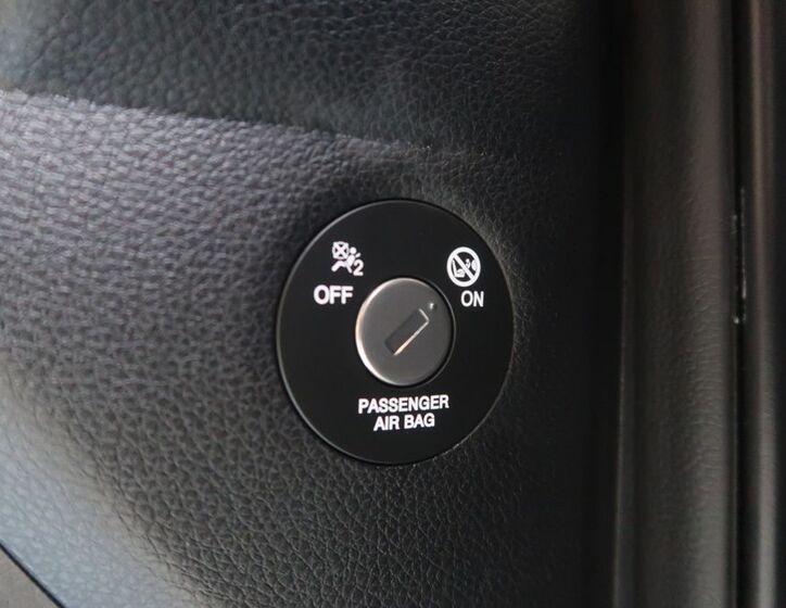 KIA Rio 14