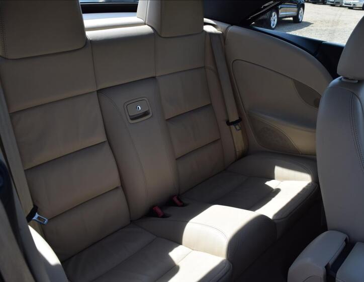 Volkswagen EOS 23