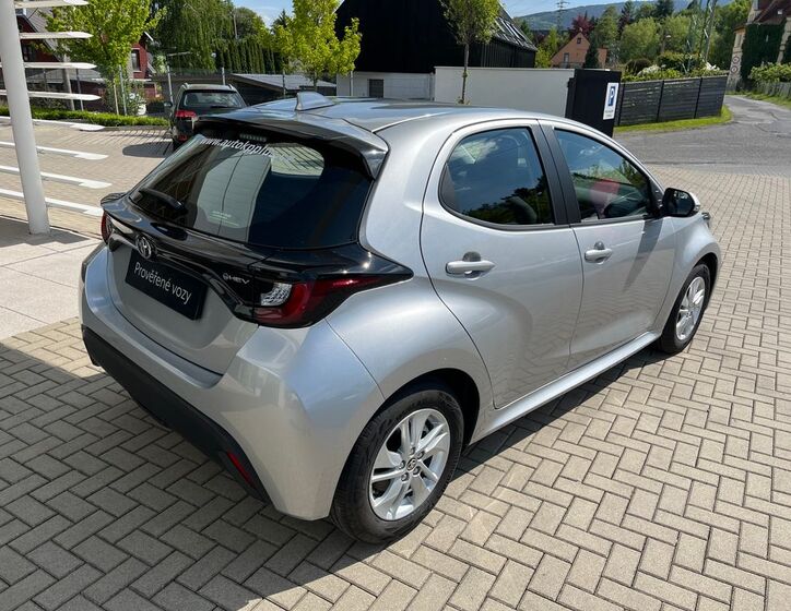 Toyota Yaris 6