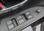 Suzuki S-Cross 16