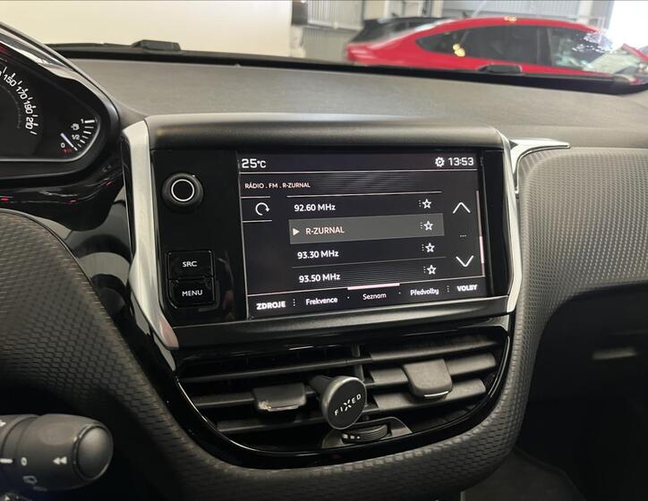 Peugeot 2008 8