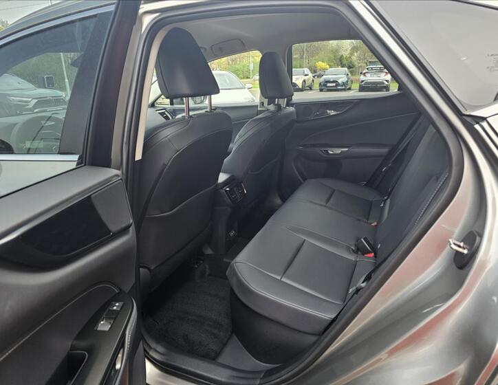 Lexus NX 450h plus 13