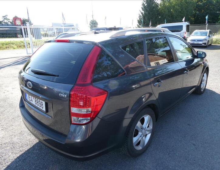KIA Ceed 8