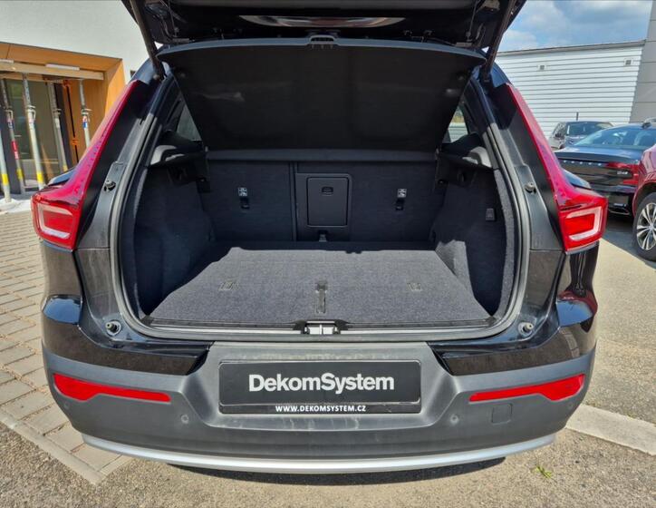 Volvo XC40 11