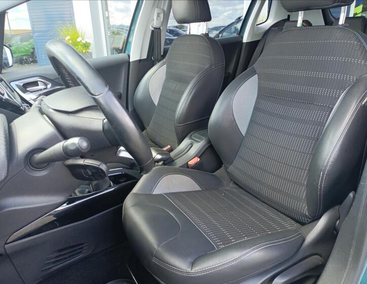 Peugeot 2008 14