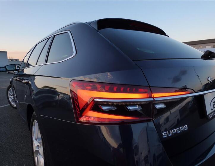 Škoda Superb 76