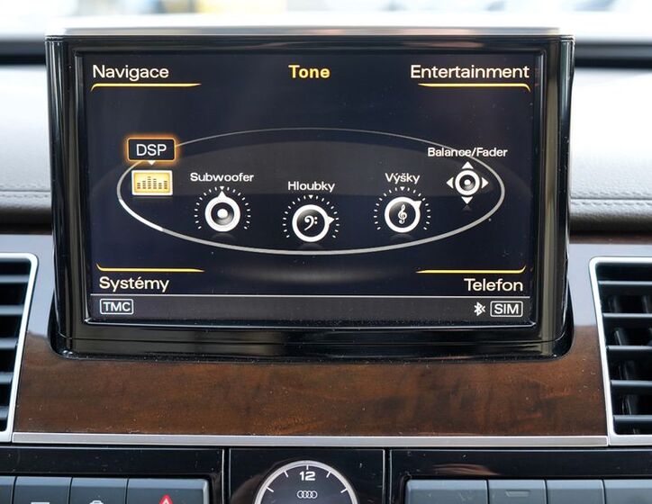 Audi A8 44
