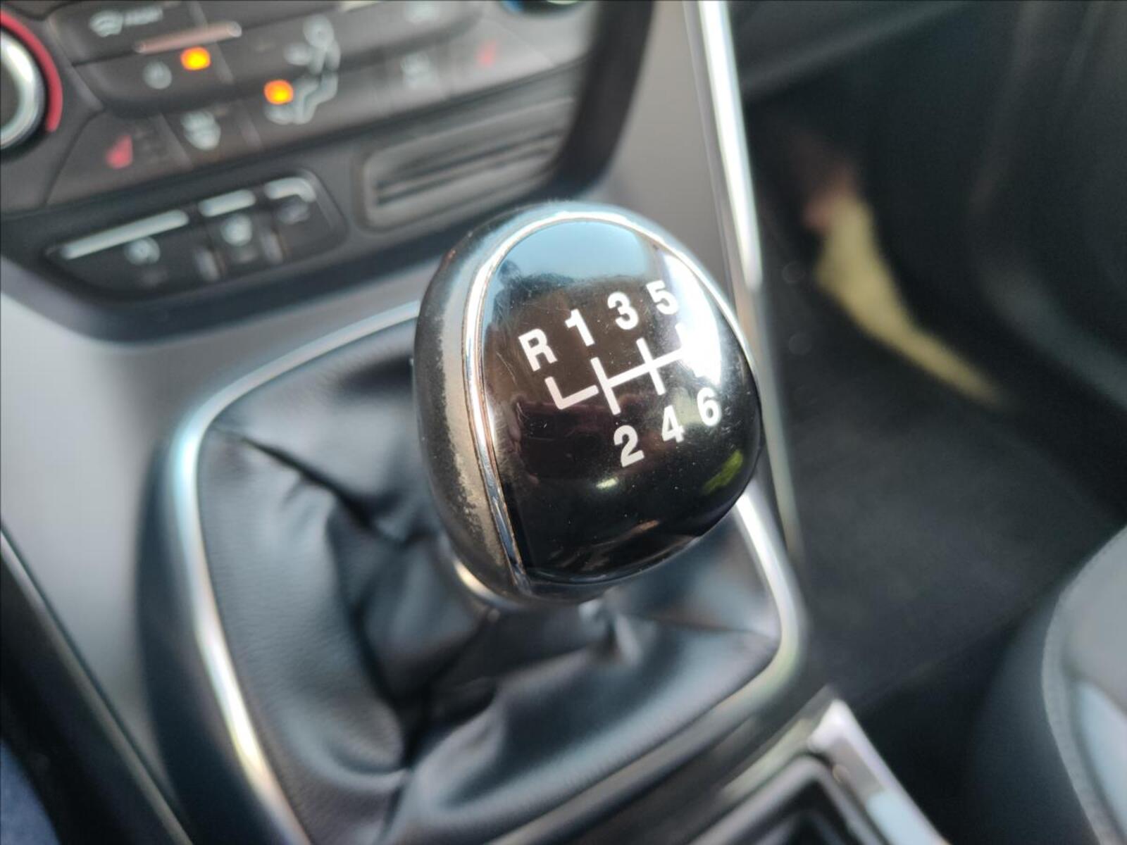 Ford Kuga 25