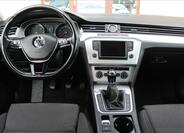 Volkswagen Passat 9