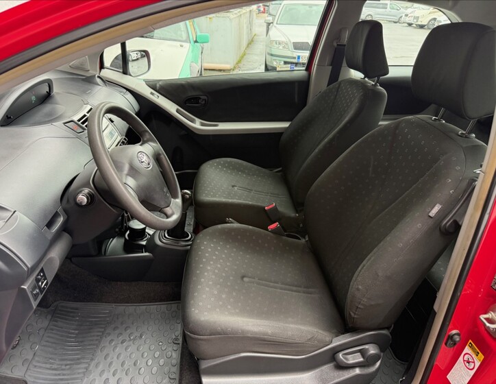 Toyota Yaris 11