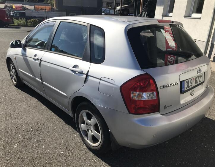 KIA Cerato 6