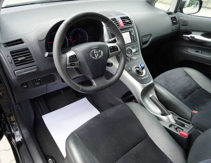 Toyota Auris 16