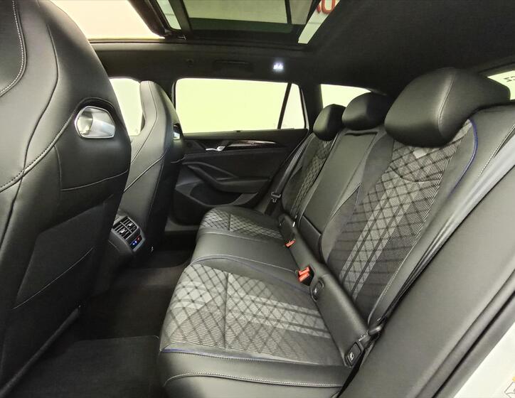 Volkswagen Passat 14