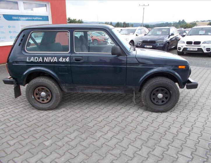 Lada Niva 8