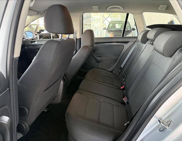 Volkswagen Golf 21