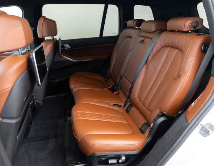 BMW X7 22