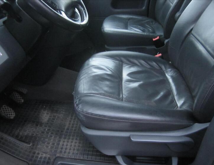 Volkswagen Multivan 17