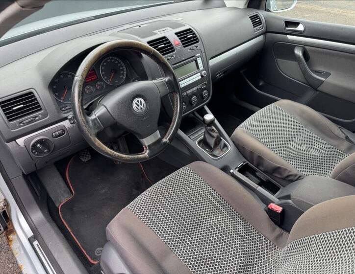 Volkswagen Golf 12