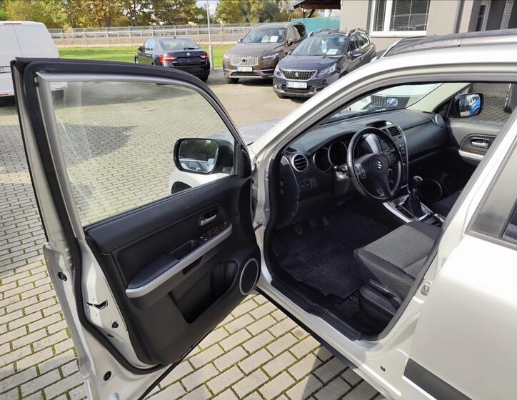 Suzuki Grand Vitara 10