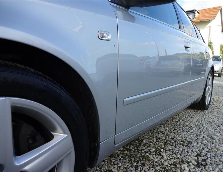 Audi A4 13