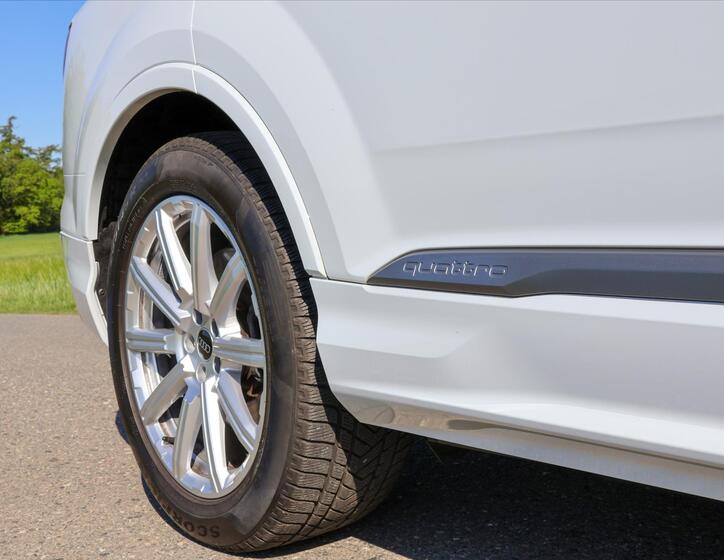 Audi Q7 43