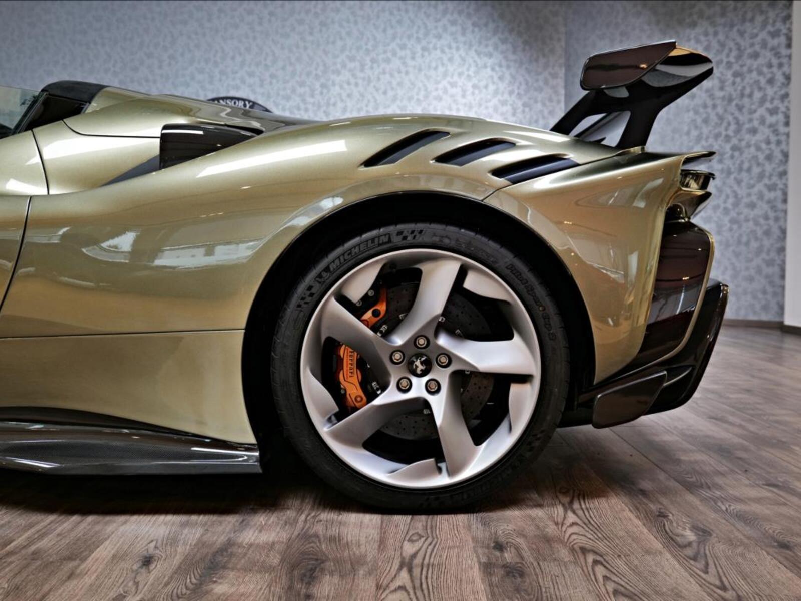Ferrari SF90 10