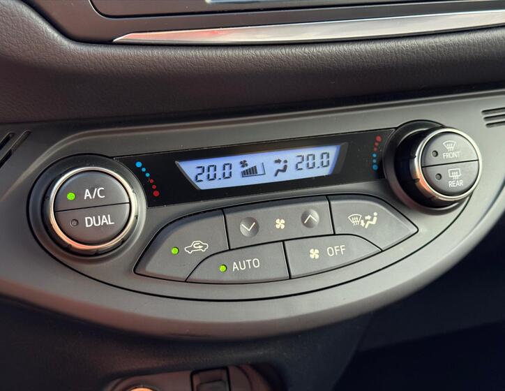 Toyota Yaris 19