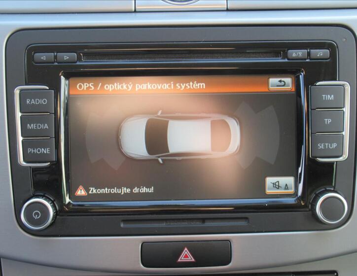 Volkswagen Passat CC 12