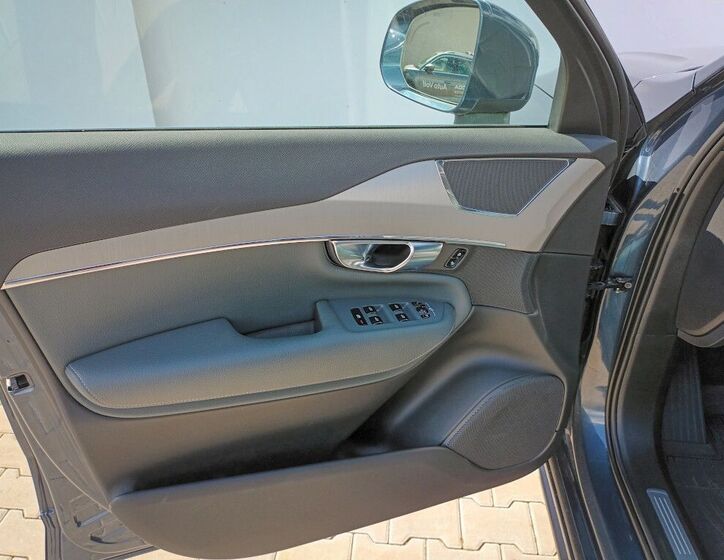 Volvo XC90 9