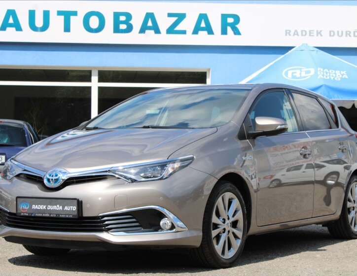 Toyota Auris 1