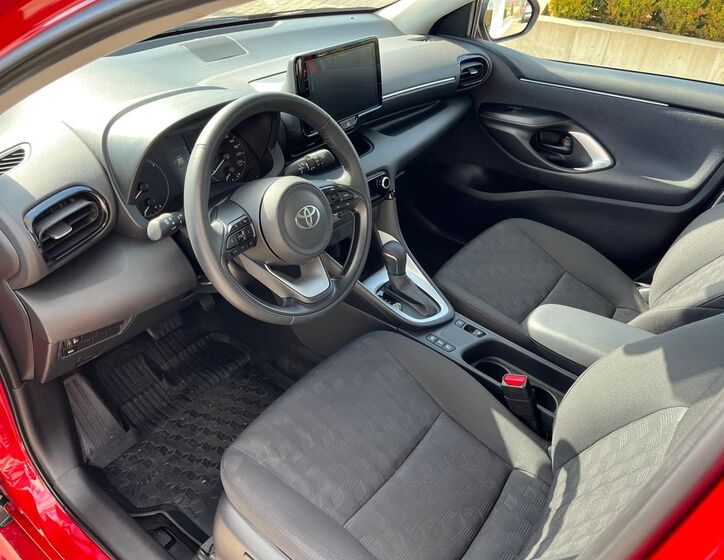 Toyota Yaris 14