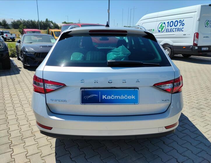 Škoda Superb 4