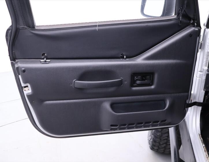 Jeep Wrangler 10