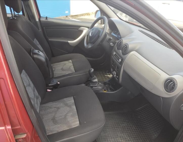 Dacia Sandero 8