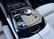 BMW i5 12