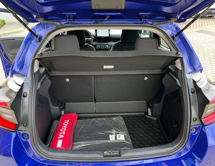 Toyota Yaris 25