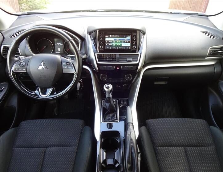 Mitsubishi Eclipse Cross 32